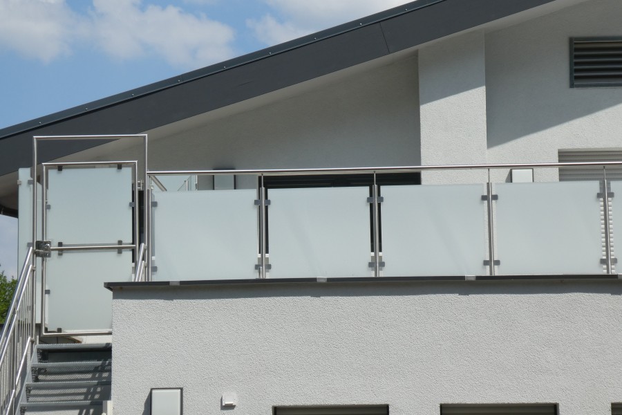 glastechnik-ganzglasgelander-klemmhalter Glastechnik Ganzglasgelander Klemmhalter