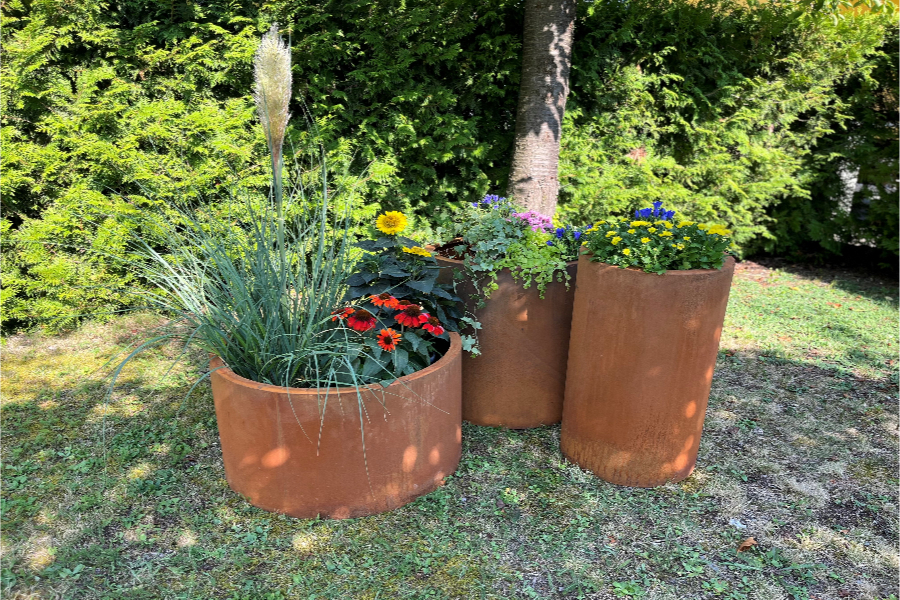 Pflanzkübel in Rostoptik 400 x 700 cm 